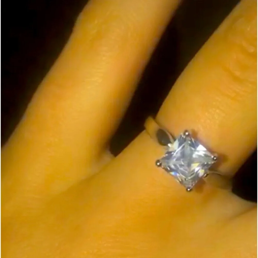 Princess cut ring - Picture 1 of 1